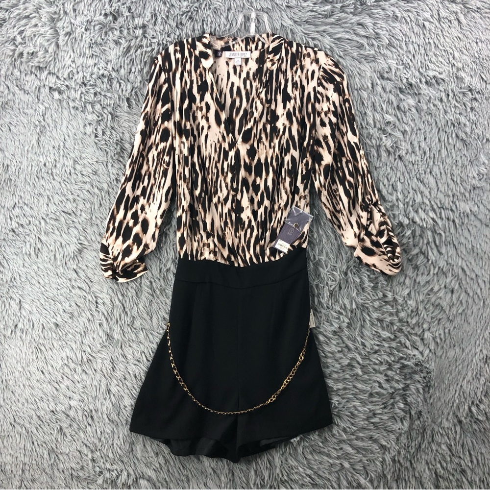 Jennifer Lopez Romper Womens 8 NWT Cheetah Vneck Chain Belt Shorts